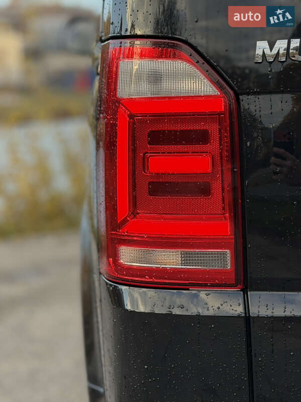 Мінівен Volkswagen Multivan 2015 в Дніпрі