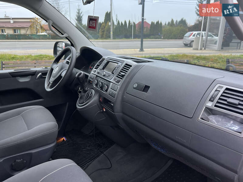 Минивэн Volkswagen Multivan 2013 в Дрогобыче