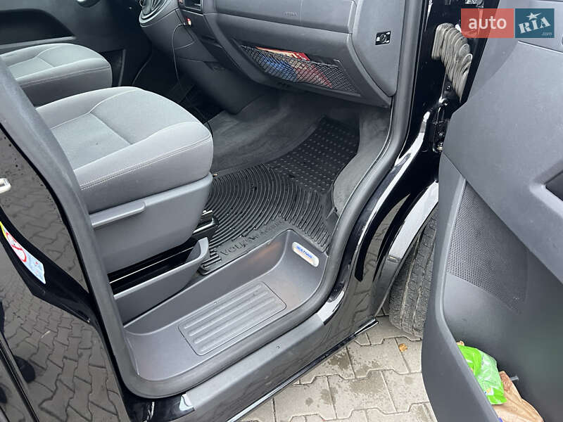 Минивэн Volkswagen Multivan 2013 в Дрогобыче