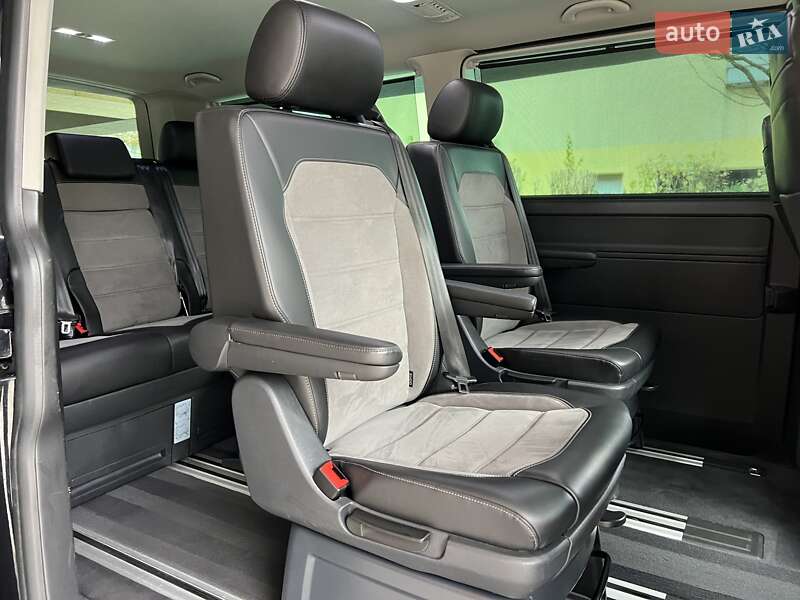 Минивэн Volkswagen Multivan 2021 в Киеве