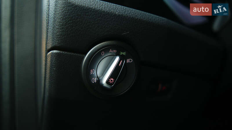 Мінівен Volkswagen Multivan 2016 в Львові