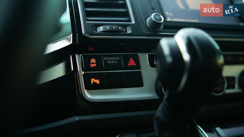 Мінівен Volkswagen Multivan 2016 в Львові