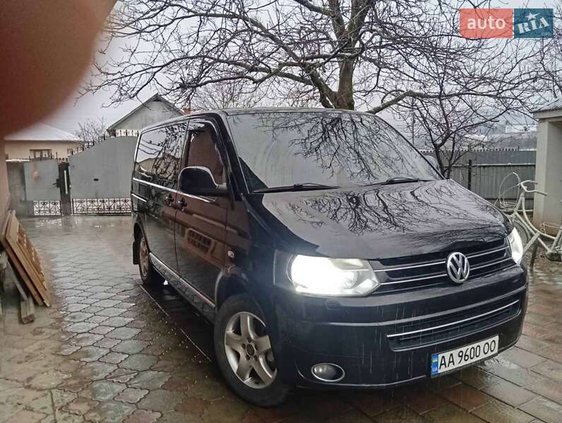 Мінівен Volkswagen Multivan 2010 в Ужгороді фото Мінівен Volkswagen Multivan 2010 в Ужгороді