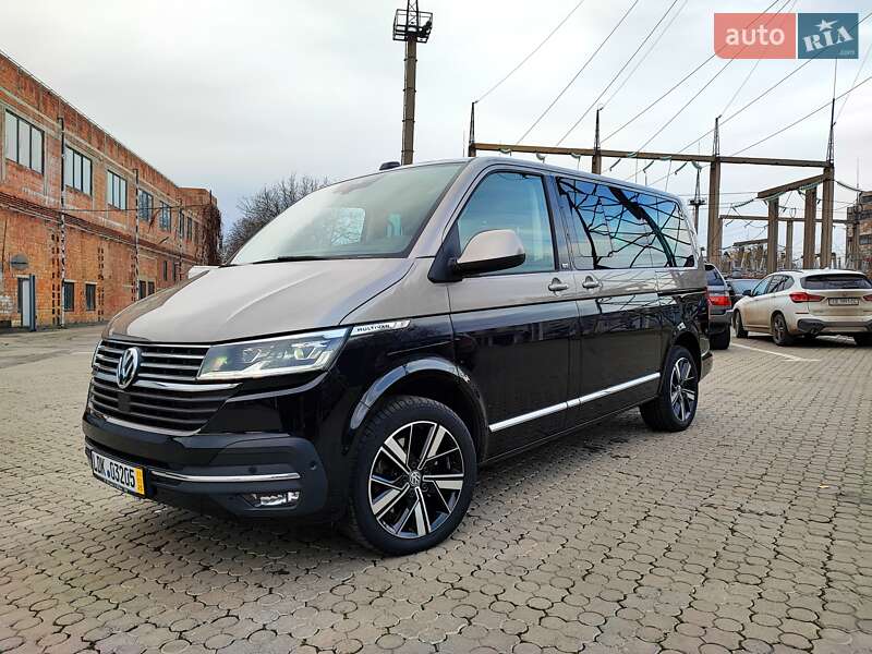 Минивэн Volkswagen Multivan 2022 в Черновцах