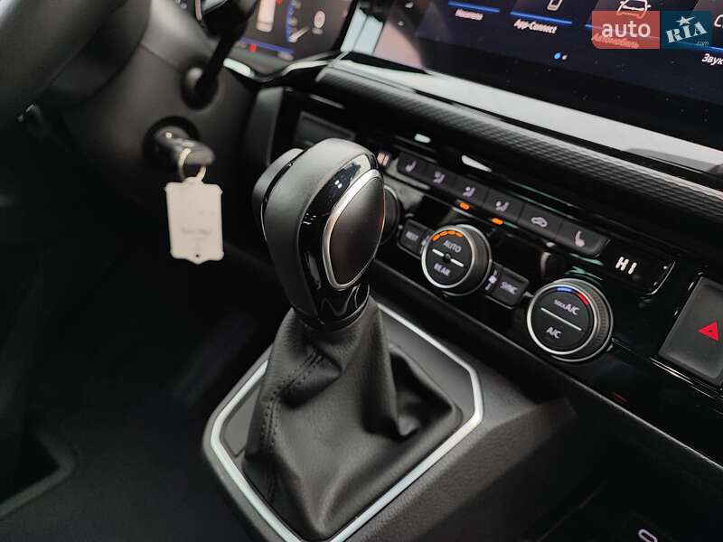 Минивэн Volkswagen Multivan 2022 в Черновцах