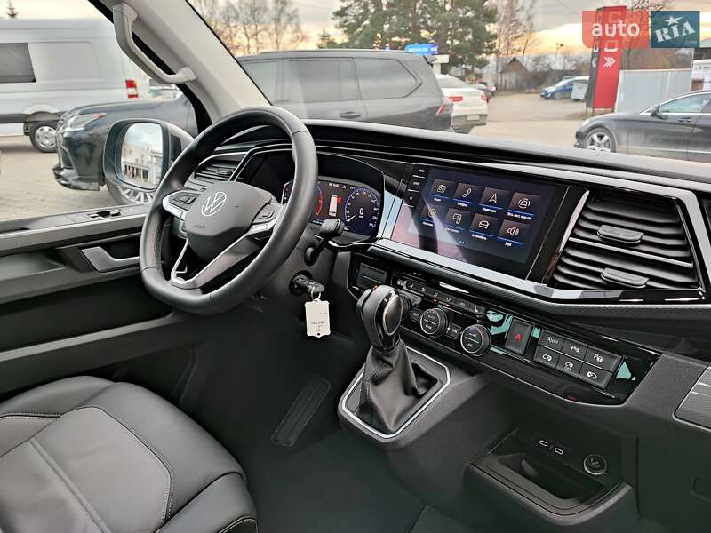 Минивэн Volkswagen Multivan 2022 в Черновцах