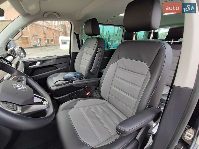 Минивэн Volkswagen Multivan 2022 в Черновцах