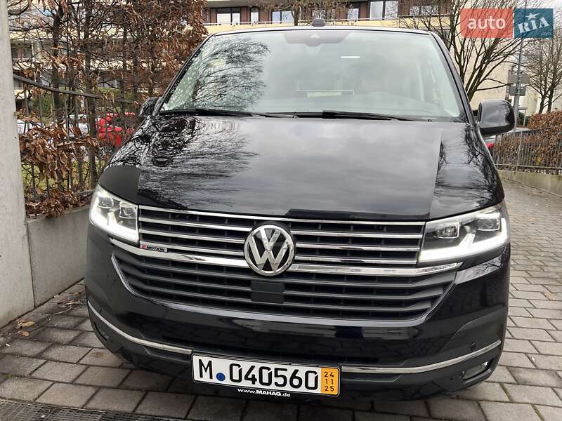 Минивэн Volkswagen Multivan 2022 в Киеве