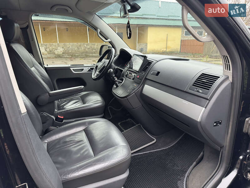 Минивэн Volkswagen Multivan 2013 в Каменке