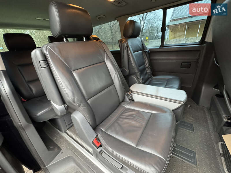 Минивэн Volkswagen Multivan 2013 в Каменке