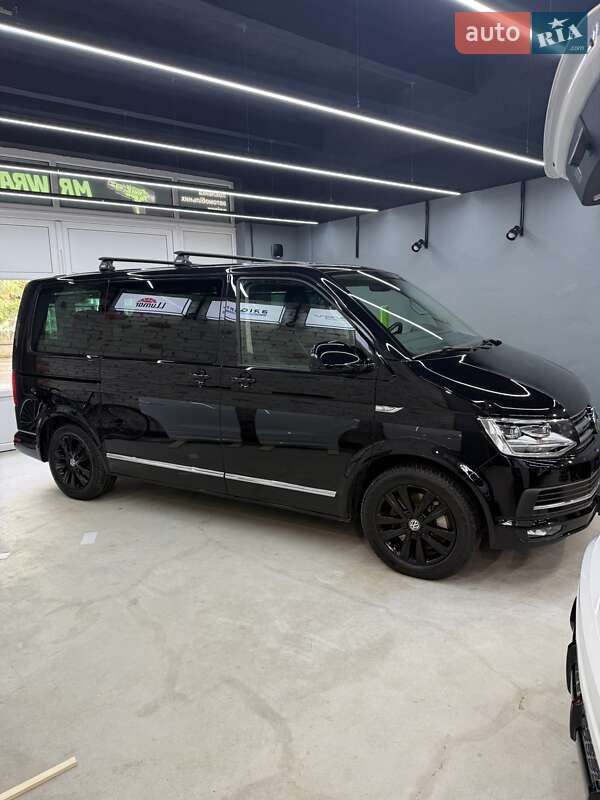 Мінівен Volkswagen Multivan 2016 в Львові