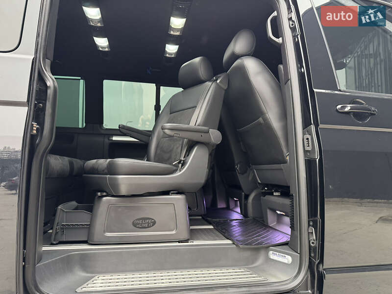 Минивэн Volkswagen Multivan 2012 в Киеве