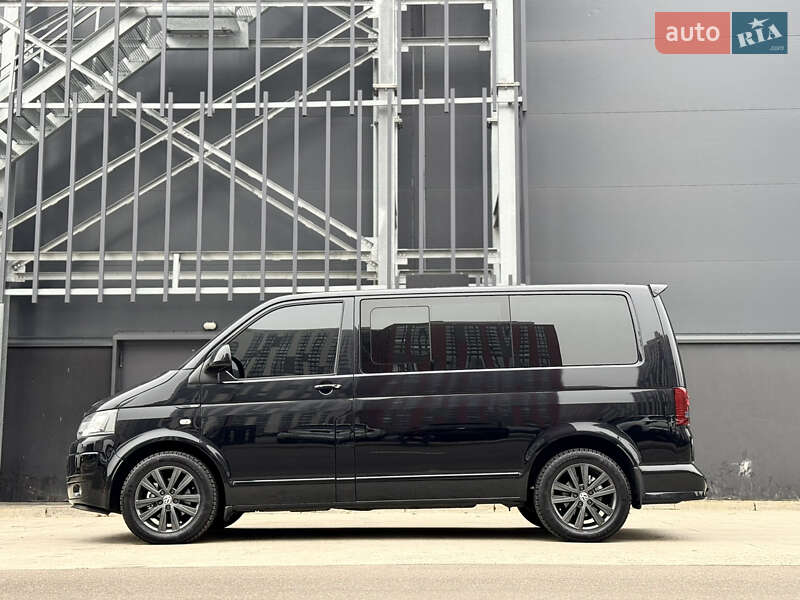 Минивэн Volkswagen Multivan 2012 в Киеве