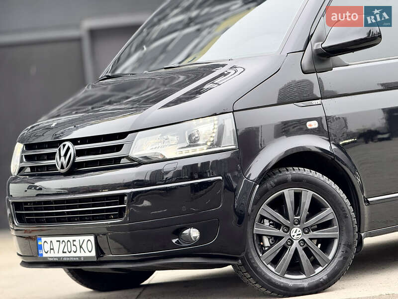Минивэн Volkswagen Multivan 2012 в Киеве