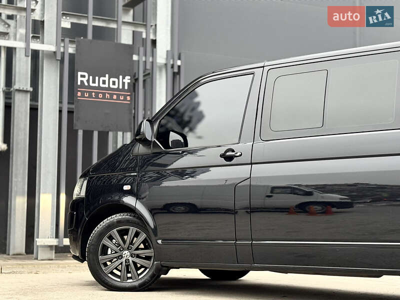 Минивэн Volkswagen Multivan 2012 в Киеве