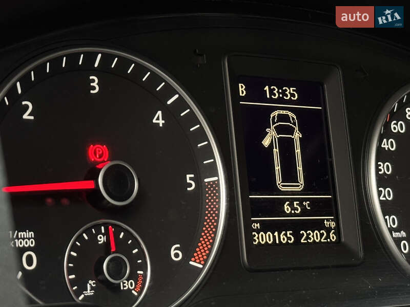 Минивэн Volkswagen Multivan 2012 в Киеве