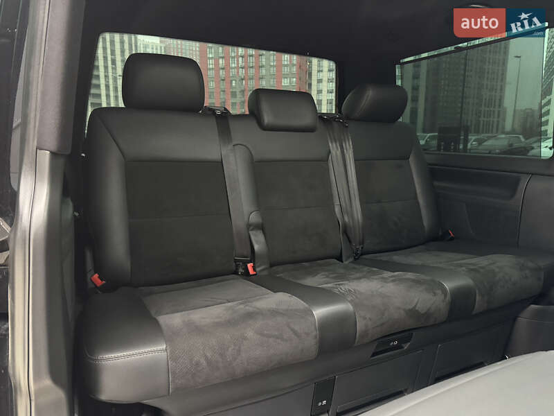 Минивэн Volkswagen Multivan 2012 в Киеве