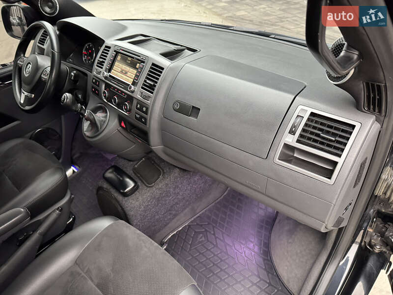 Минивэн Volkswagen Multivan 2012 в Киеве