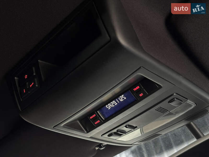 Минивэн Volkswagen Multivan 2012 в Киеве