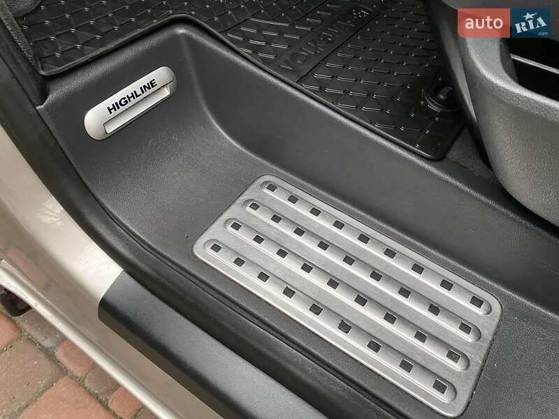 Мінівен Volkswagen Multivan 2013 в Охтирці фото 19 Мінівен Volkswagen Multivan 2013 в Охтирці