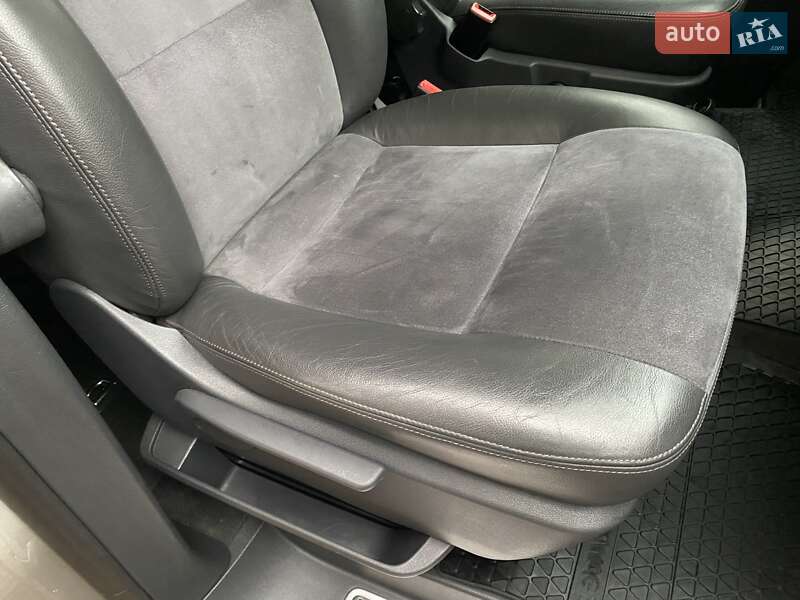 Мінівен Volkswagen Multivan 2013 в Охтирці фото 24 Мінівен Volkswagen Multivan 2013 в Охтирці