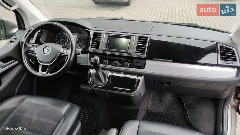 Минивэн Volkswagen Multivan 2016 в Киеве