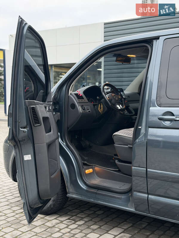 Минивэн Volkswagen Multivan 2007 в Ивано-Франковске фото 9 Минивэн Volkswagen Multivan 2007 в Ивано-Франковске