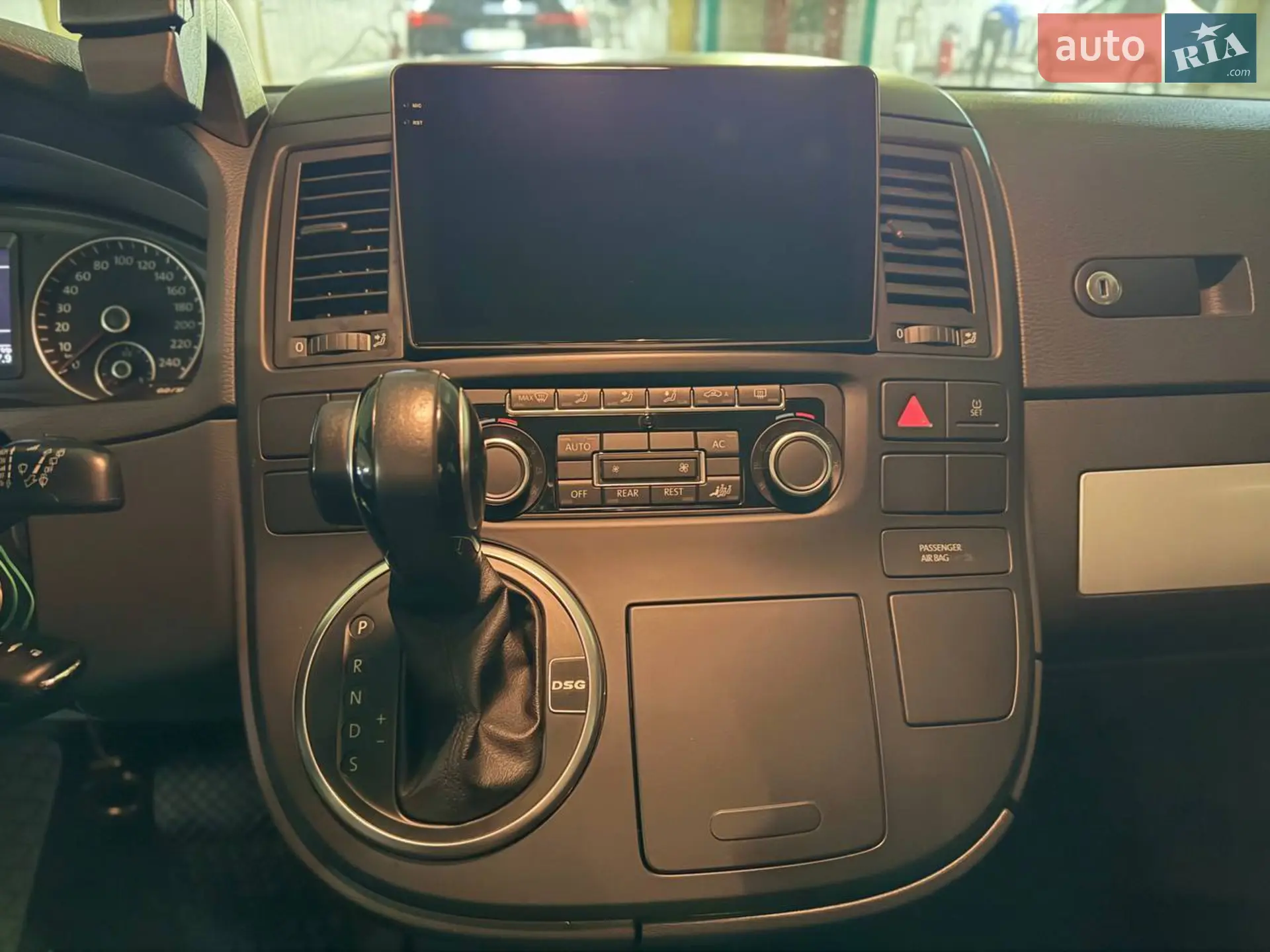 2010 Volkswagen Multivan - мініатюра 13