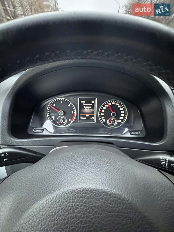 Минивэн Volkswagen Multivan 2014 в Львове