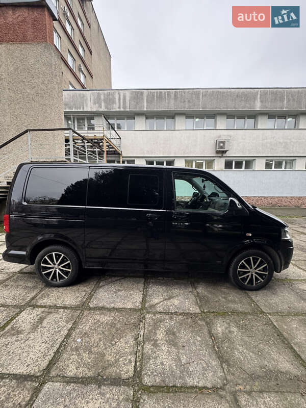 Минивэн Volkswagen Multivan 2014 в Львове