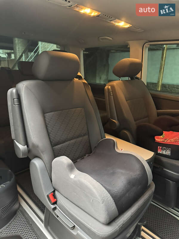 Минивэн Volkswagen Multivan 2014 в Львове