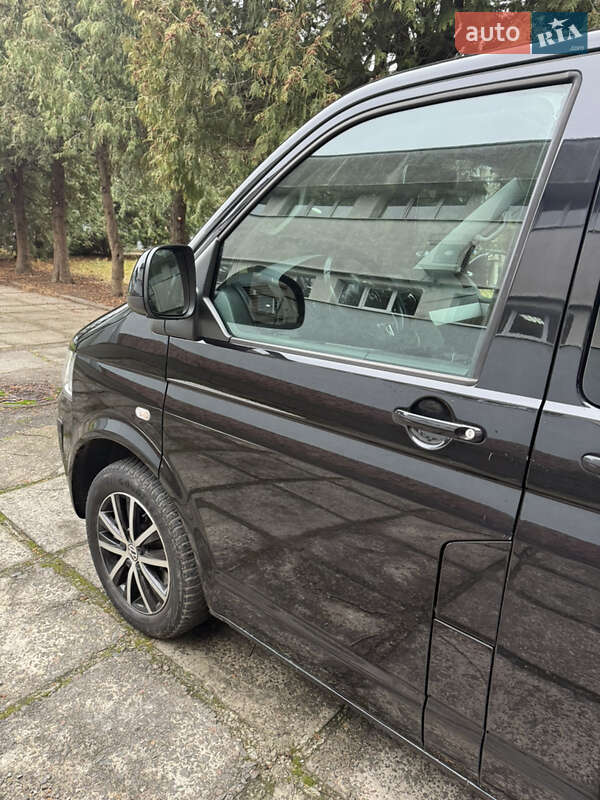 Минивэн Volkswagen Multivan 2014 в Львове