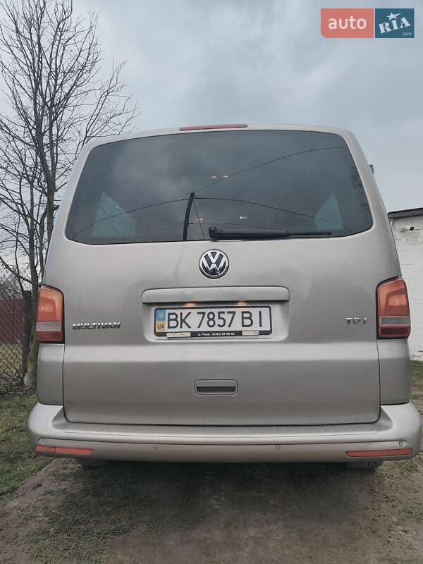 Минивэн Volkswagen Multivan 2013 в Сарнах
