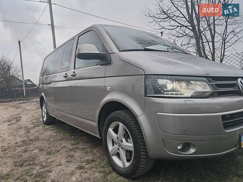 Минивэн Volkswagen Multivan 2013 в Сарнах
