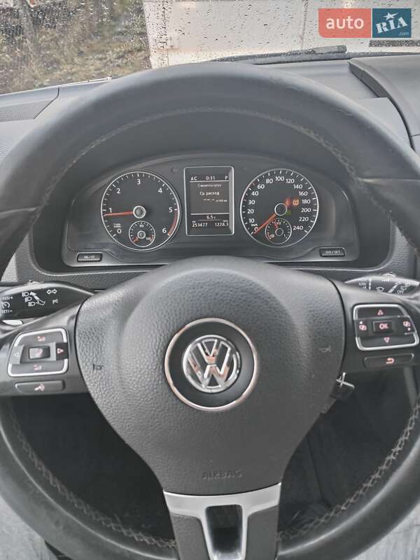 Минивэн Volkswagen Multivan 2013 в Сарнах