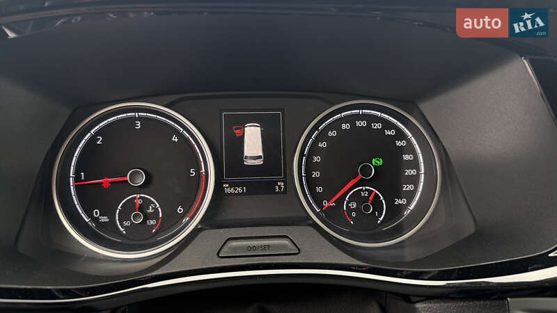 Минивэн Volkswagen Multivan 2020 в Киеве фото 43 Минивэн Volkswagen Multivan 2020 в Киеве