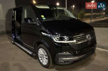 Минивэн Volkswagen Multivan 2022 в Киеве