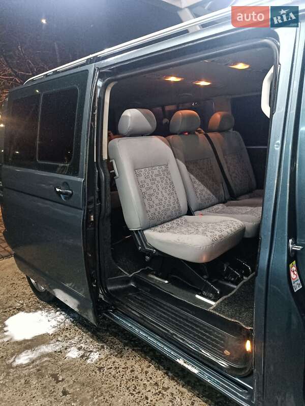 Минивэн Volkswagen Multivan 2008 в Ровно