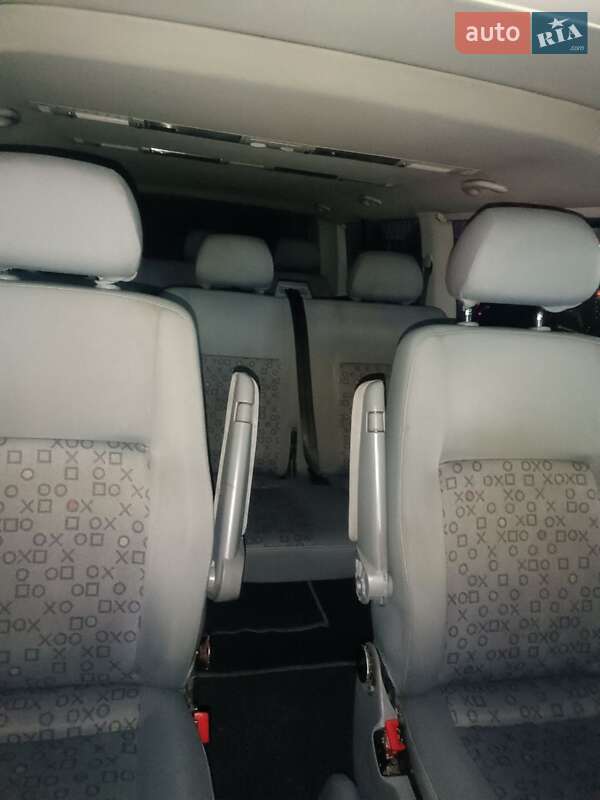 Минивэн Volkswagen Multivan 2008 в Ровно