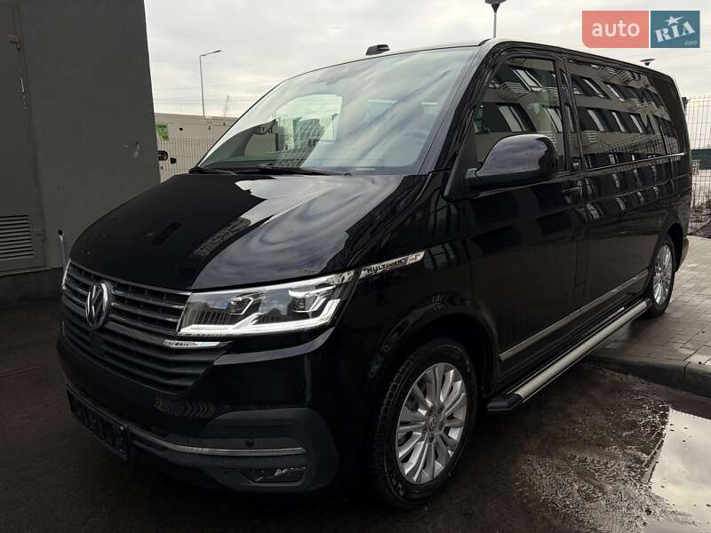 Минивэн Volkswagen Multivan 2022 в Киеве