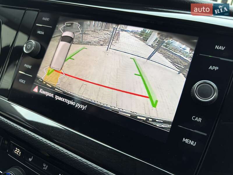 Минивэн Volkswagen Multivan 2022 в Киеве