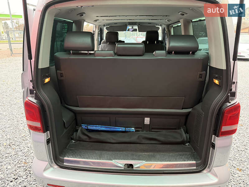 Минивэн Volkswagen Multivan 2011 в Стрые