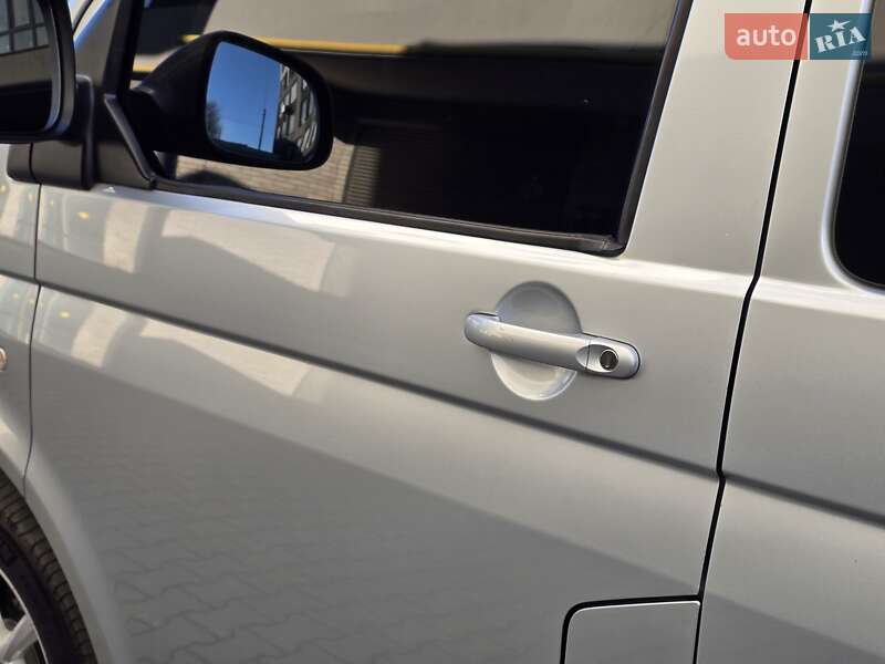 Минивэн Volkswagen Multivan 2013 в Хмельницком