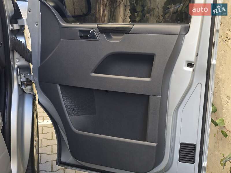 Минивэн Volkswagen Multivan 2013 в Хмельницком