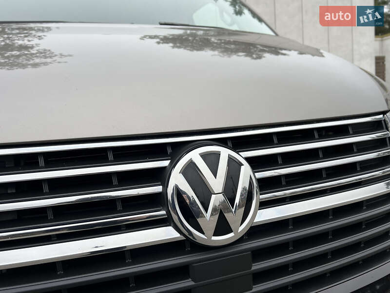 Минивэн Volkswagen Multivan 2020 в Киеве фото 24 Минивэн Volkswagen Multivan 2020 в Киеве