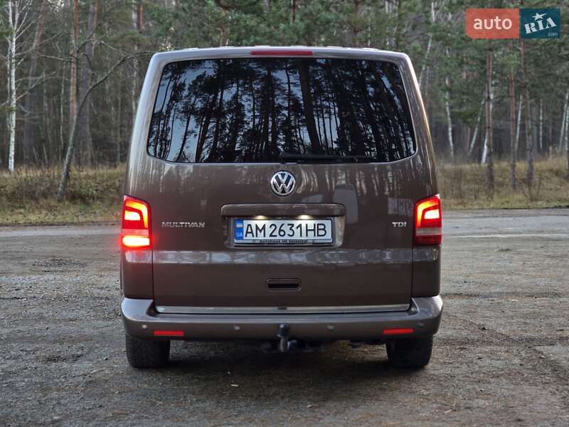 Мінівен Volkswagen Multivan 2012 в Малині