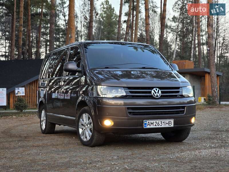 Мінівен Volkswagen Multivan 2012 в Малині