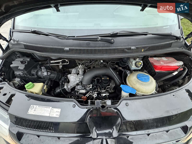 Минивэн Volkswagen Multivan 2013 в Черкассах