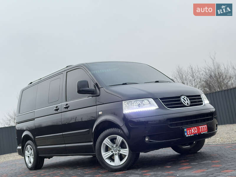 Минивэн Volkswagen Multivan 2009 в Берегово