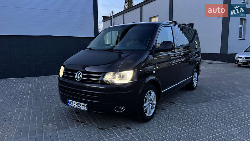 Минивэн Volkswagen Multivan 2010 в Киеве